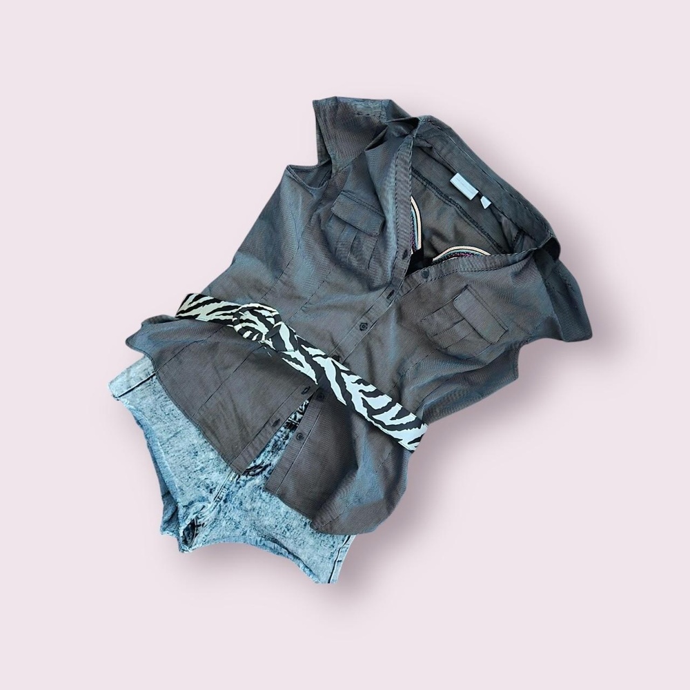 Pinstripe button up top, 2000s gyaru style with cap sleeves, and pocket details.